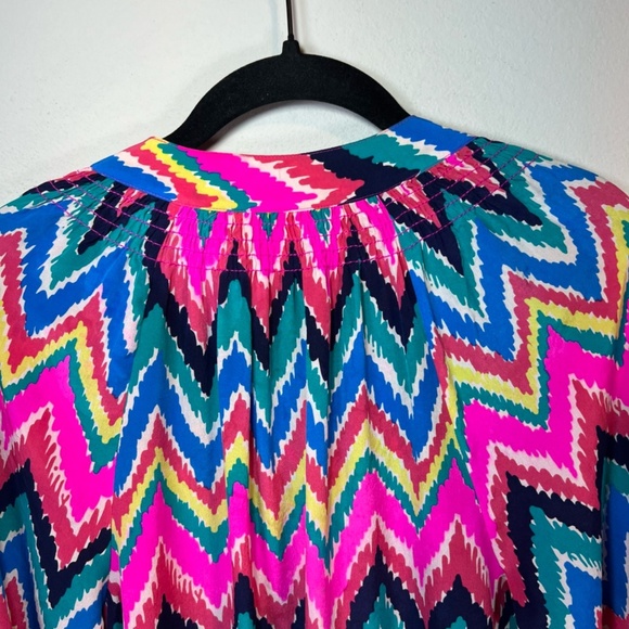 Lilly Pulitzer Women's Elsa Blouse Shirt Hearts a Flutter Chevron Vibrant Small - Picture 13 of 16